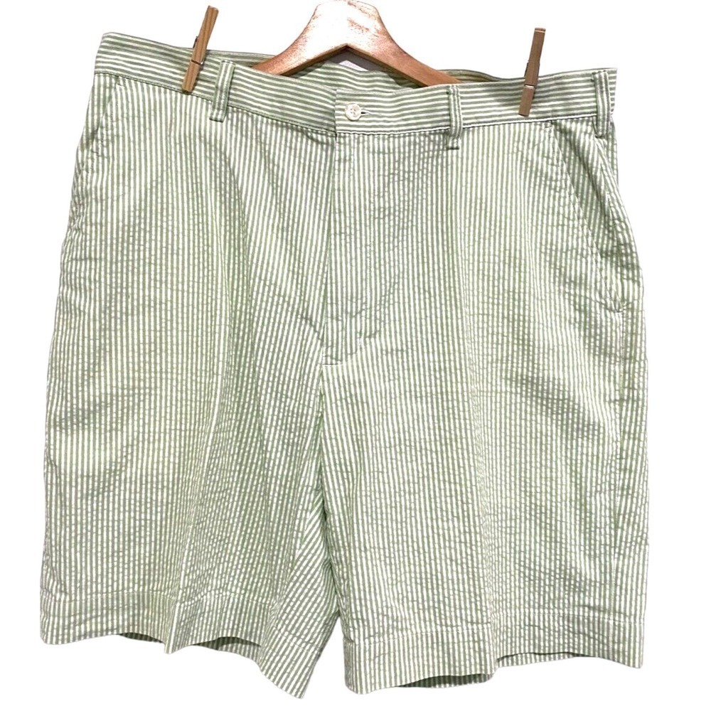 Jos A Bank Stays Cool Shorts Mens 38 Green pinstriped Seersucker Casual Golf 9"